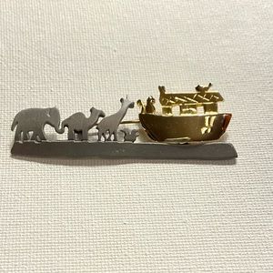Ultra Craft Noah’s Ark vintage signed brooch pin animals in mixed tone metals